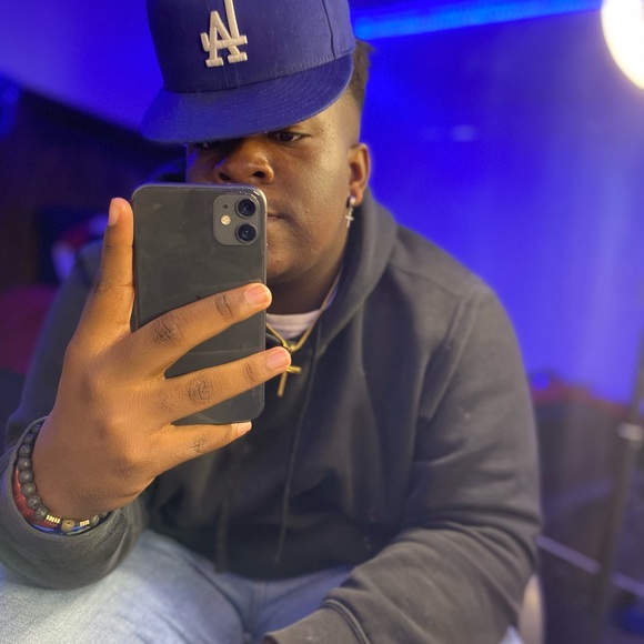 Meet your Posher, Bray - Picture 1 of 1